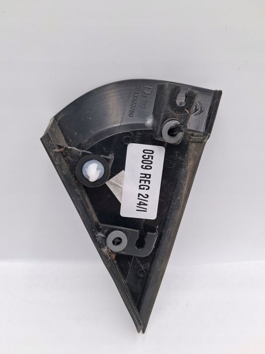 CITROEN C3 III Prawa zaślepka osłona błotnika  98'13323780