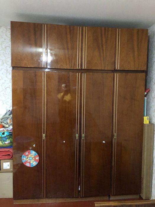 Продаю Шкаф на чотири двері
