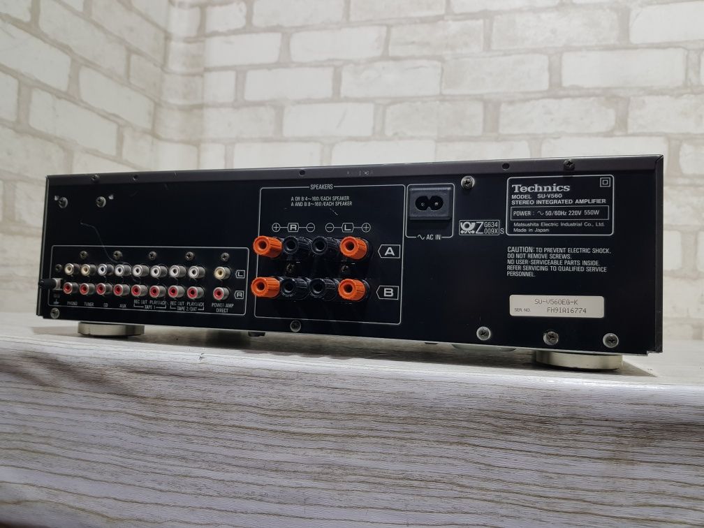Стерео підсилювач класу АА TECHNICS SU-V560, *2x100 Вт, б/у з Німечч