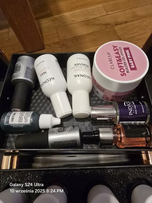 Zestaw do zdobienia  paznokci z gratisami