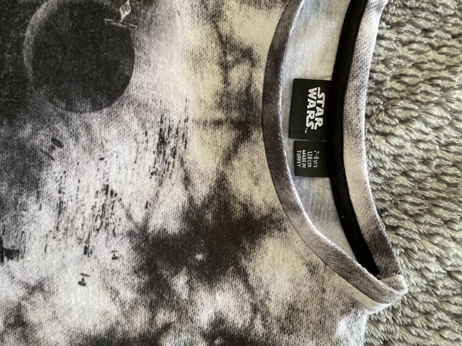 1 casaco + 3 T-shirts Star Wars - 8 anos