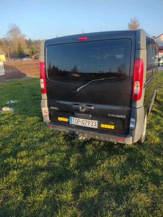 Opel Vivaro 2006 rok 2.0 tdi 5 osobowy *klima*hak