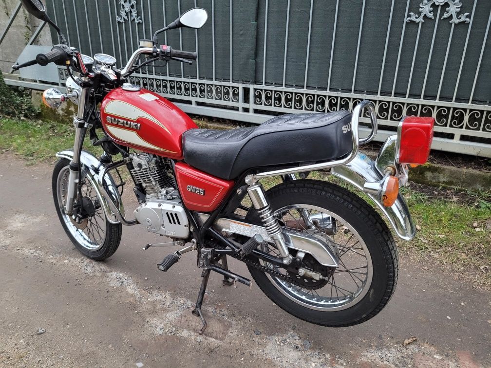 Motocykl Suzuki GN 125