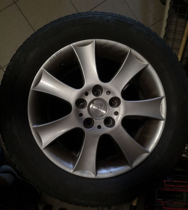 Felgi koła Ford z oponami Barum M+S 215/55/16 HXL