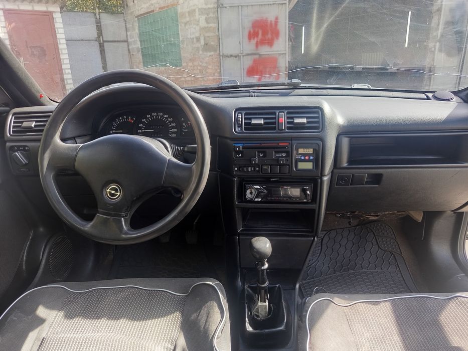 Продам Опель вектра А