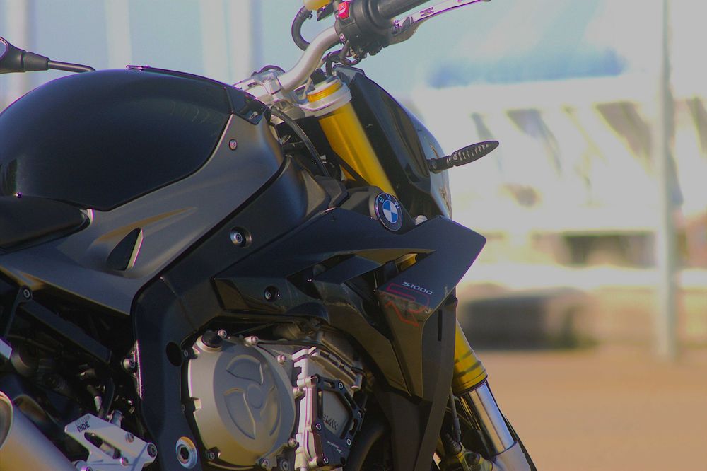 BMW S1000R naked/streetfighter