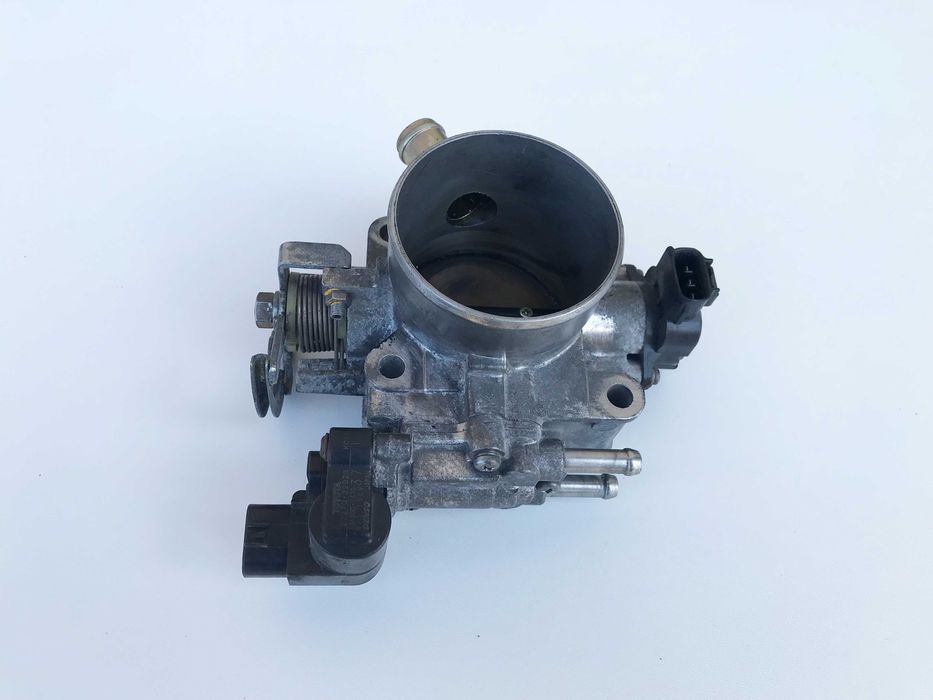 Дросельна заслонка Toyota Corolla E12 (2000-2006 р.в) - 1.8 (2ZZ-GE)