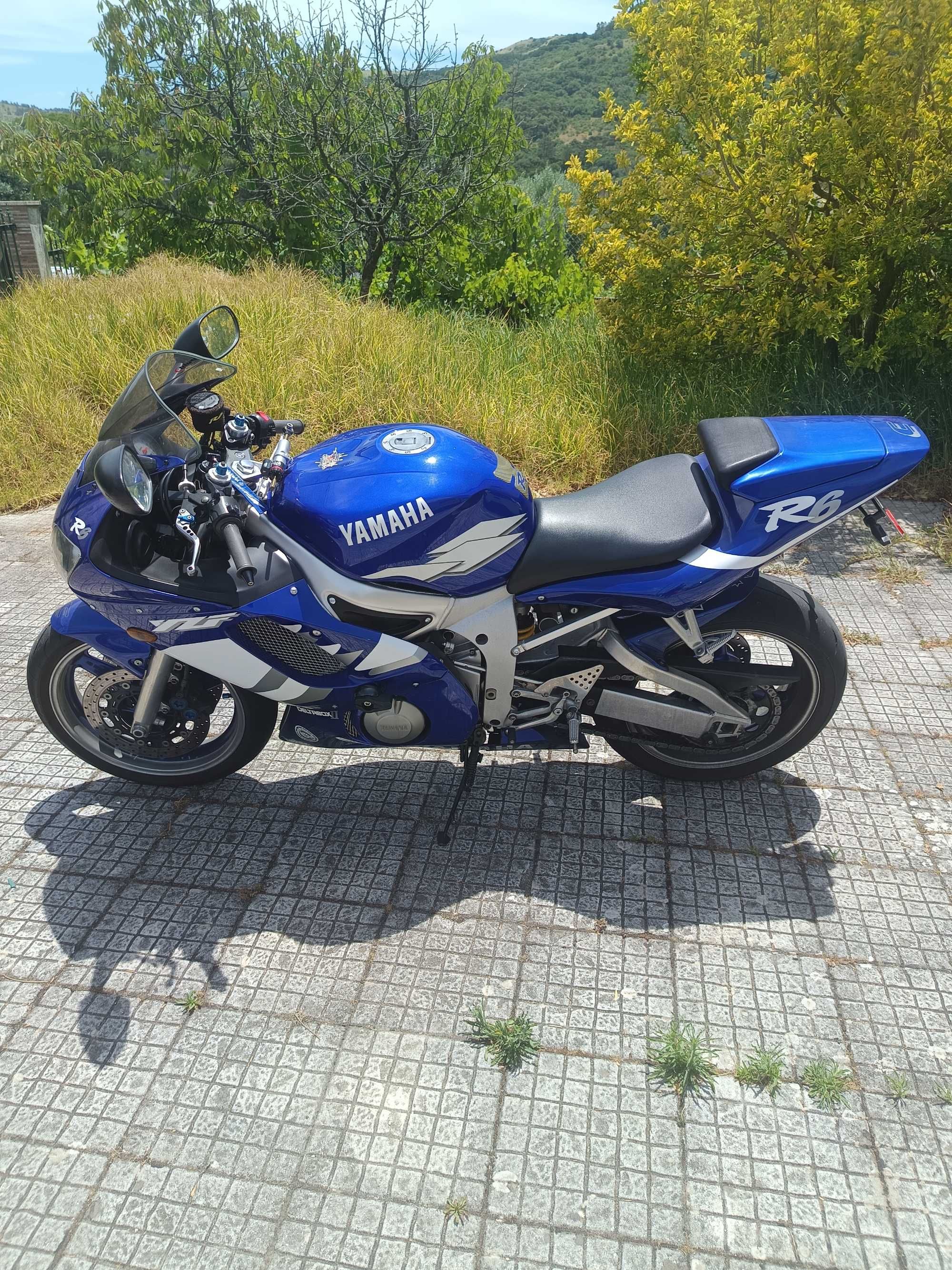 Yamaha R6 ano 2000