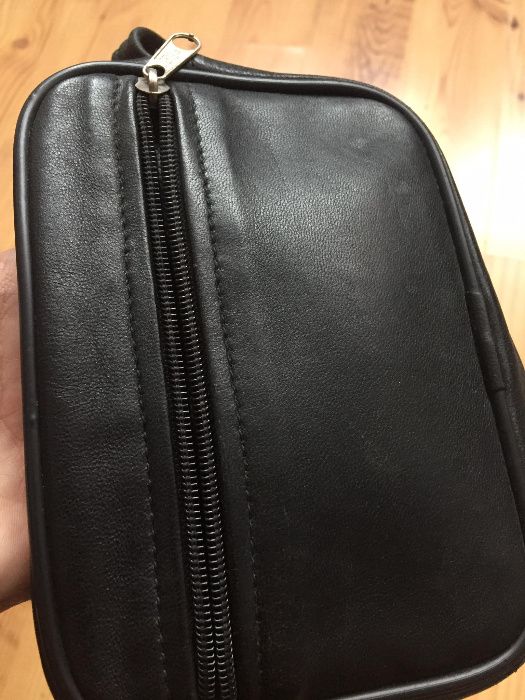 Poręczna i elegancka męska skórzana torebeczka