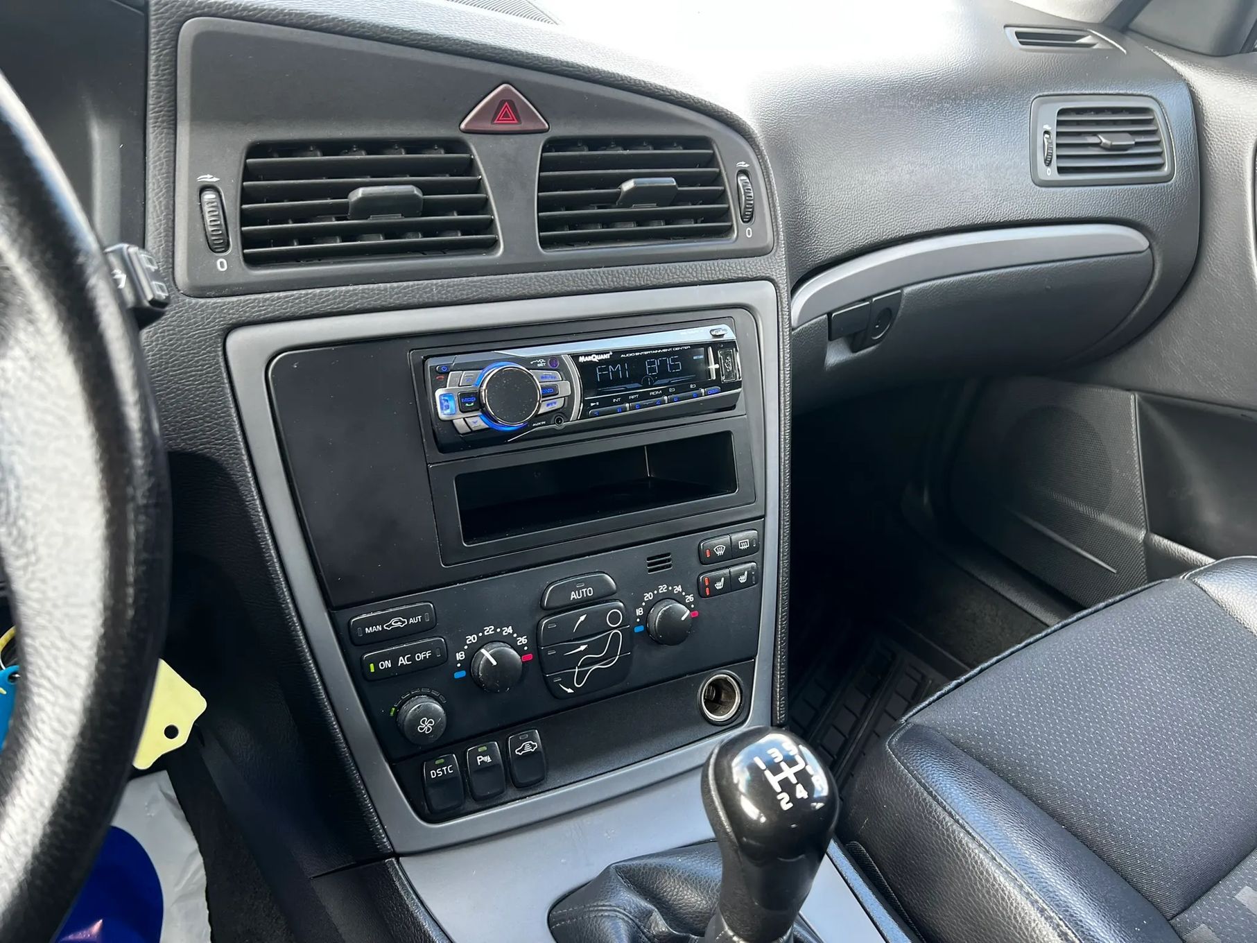 Volvo V70 Volvo V70 2,4 i 140KM ! Tempomat ! Klima ! Dowozimy !
