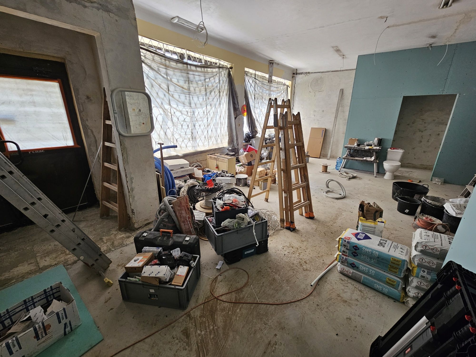 Lokal usługowy 75 m2, bezpośrednio