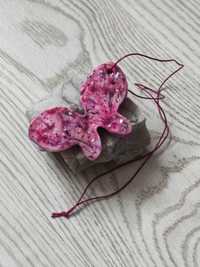 Wisiorek naszyjnik motyl różowy handmade ekologiczny duży dwustronny