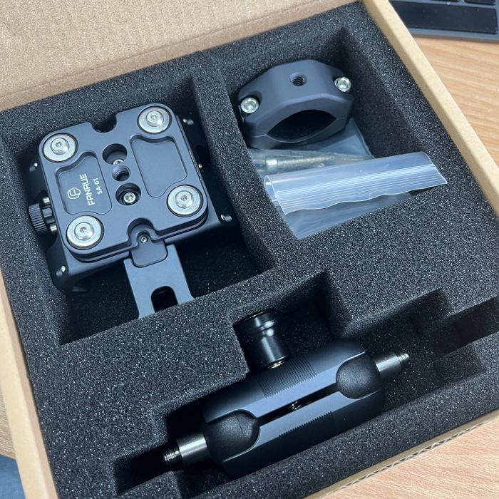 Крепление смартфона из алюминия демпфером вибрации. Новое.