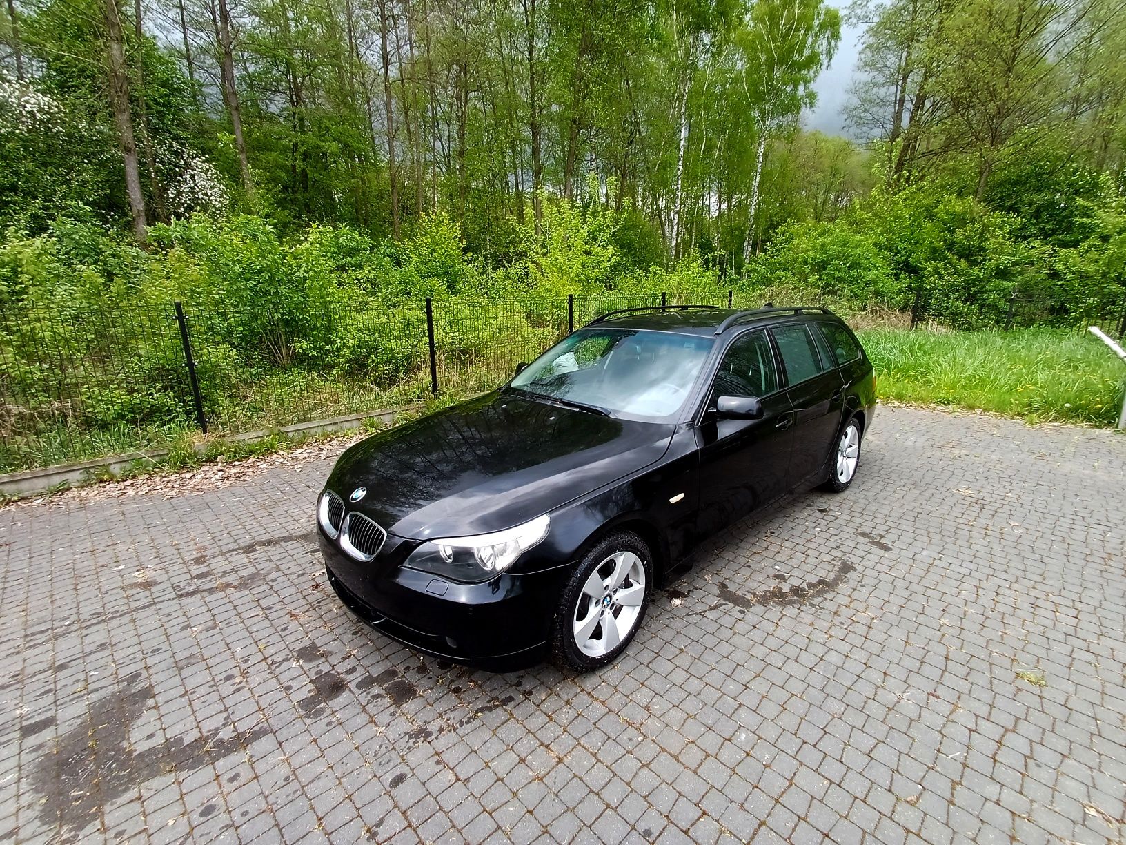 525xi touring, hak, duża navi, benzyna