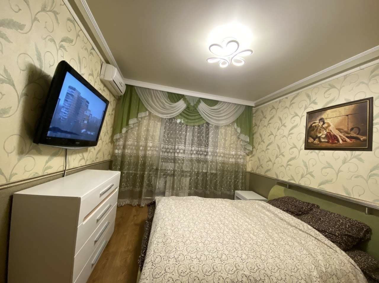 400-годинно або подобово