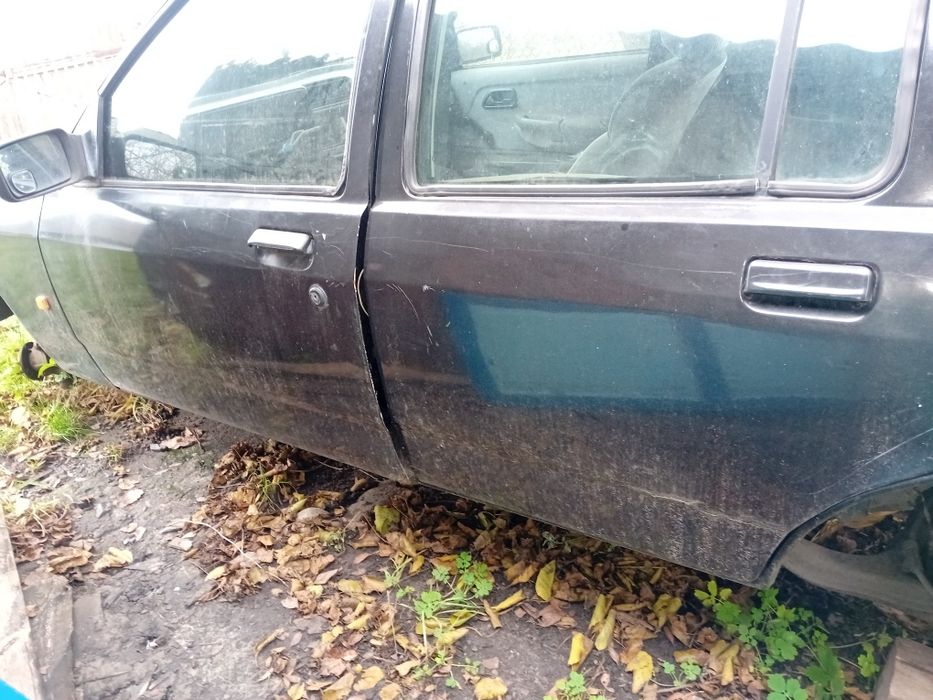 Двері Форд Сієрра універсал