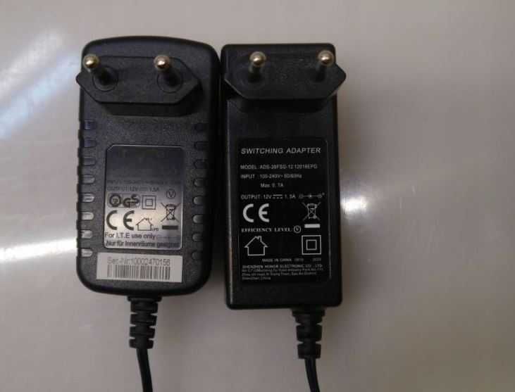 Zasilacz wtyczkowy 12V 1A 12W / 12V 1,5A 18W