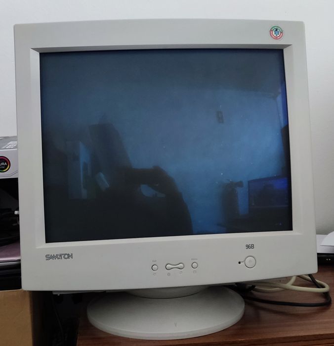 Monitor Samsung Samtron 96b de 19" crr
