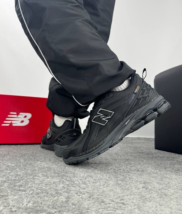 Кросівки New Balance 1906R Black Violet Cordura (41-45)