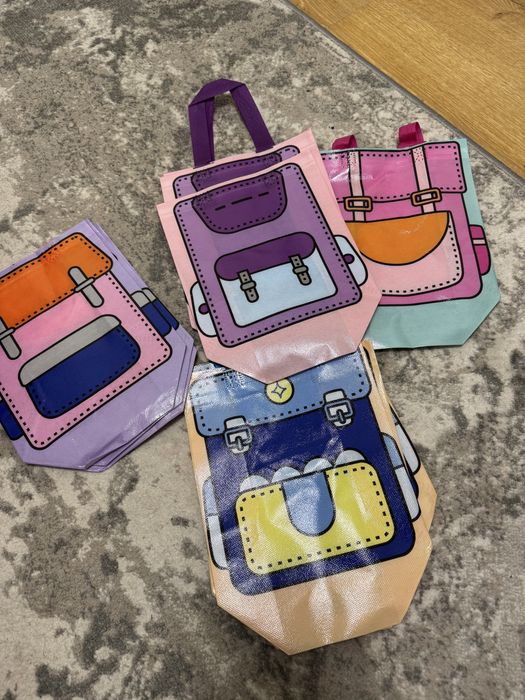 Набір пакетів портфелів для дітей, дошкільнят, в садочок.