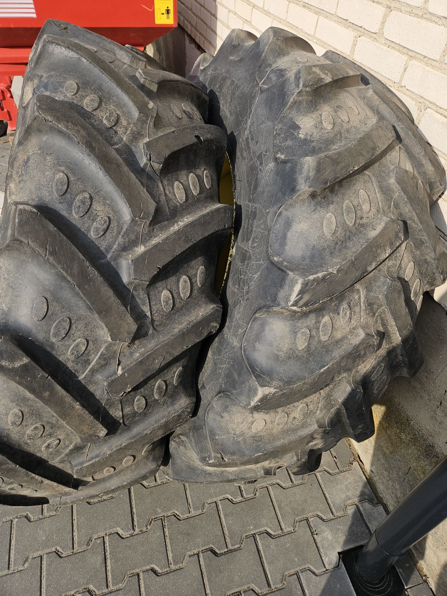 Koła John Deere komplet