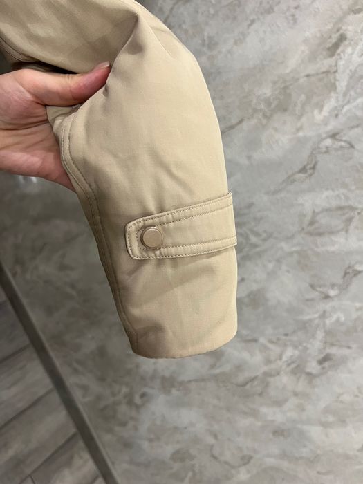 Куртка жіноча бежева