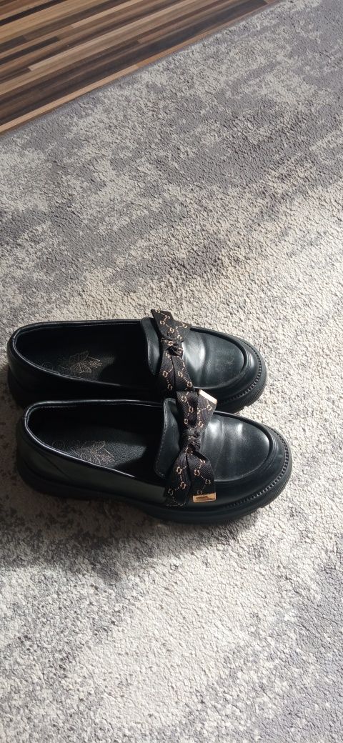 Buty dla dziewczynki rozmiar 32