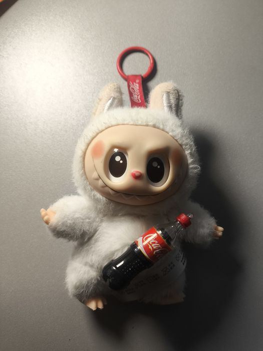 Продам лабубу оригинальная причина не потрібно (торгу немає)