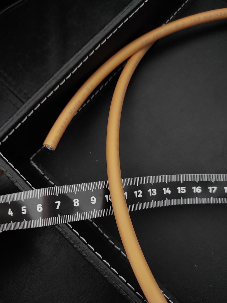 Van Den Hul Mainsserver Hybrid przewód kabel zasilający vdh na metry