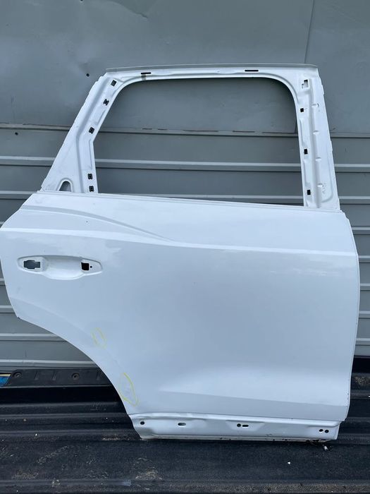 drzwi prawy audi q3 83a tyl tylne prawe prawe tył 2022r