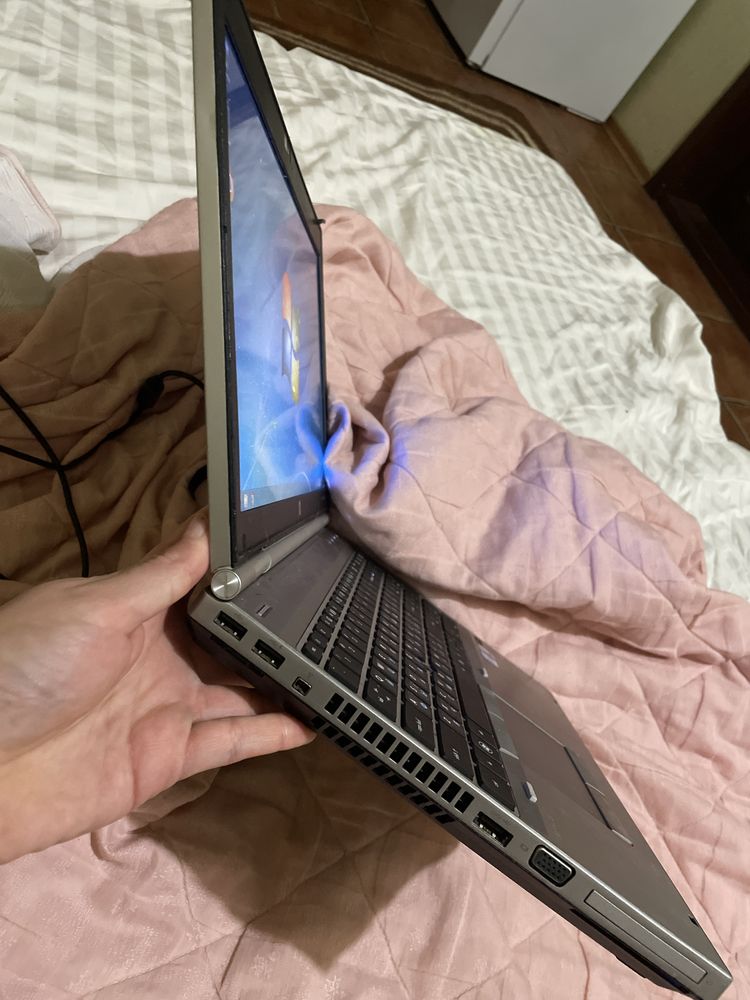 HP EliteBook 8560p