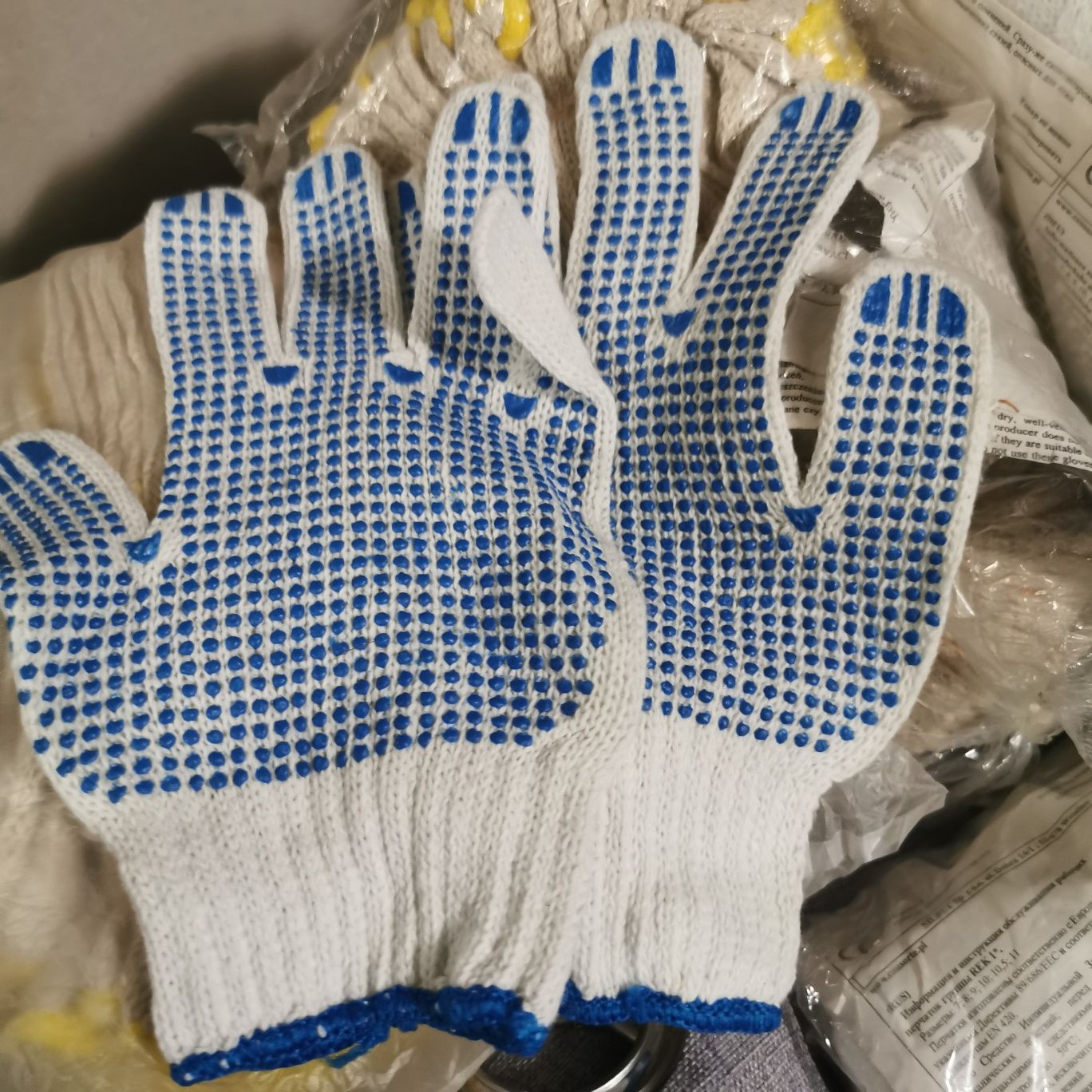 50 szt Rękawiczki bawełniane nakrapiane nowe do ogrodu bhp