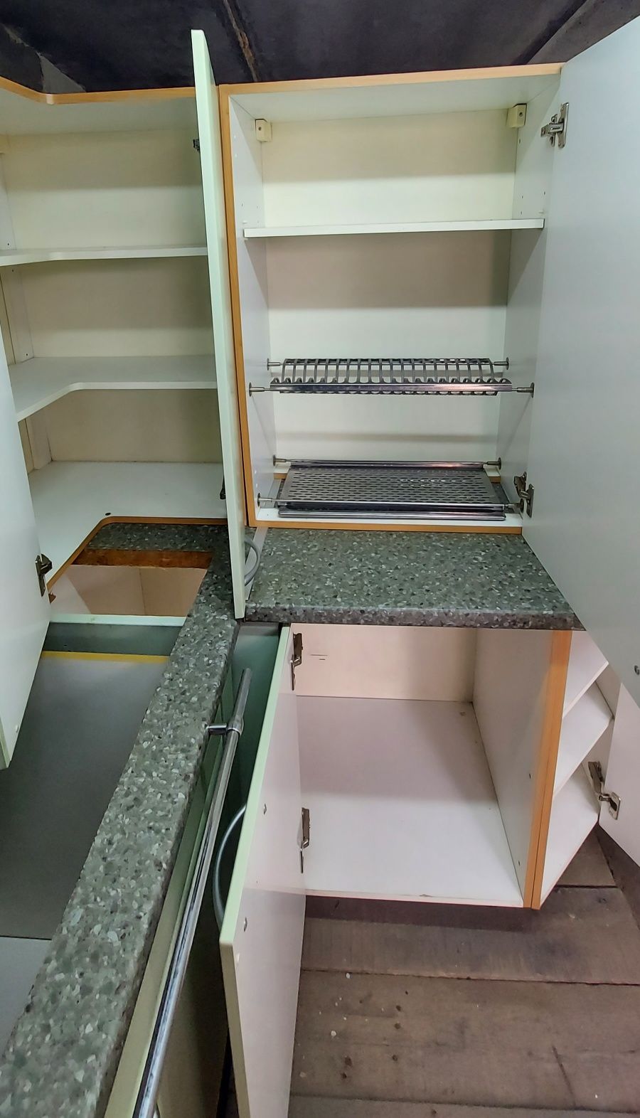 Продам кухню б.у. Доставка