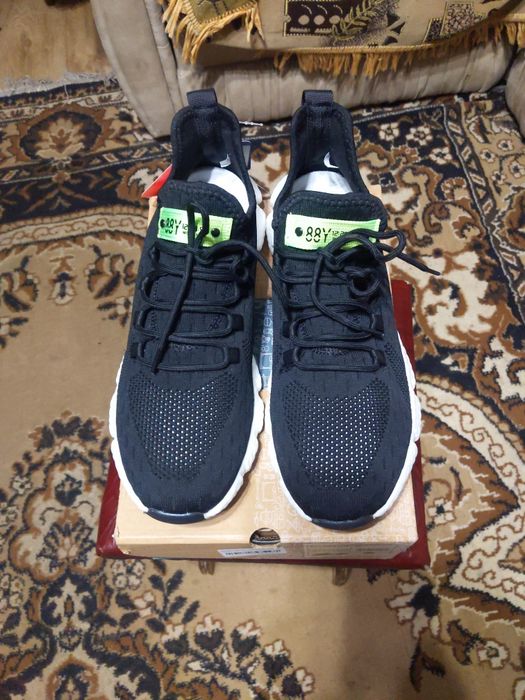 Кроссовки летние