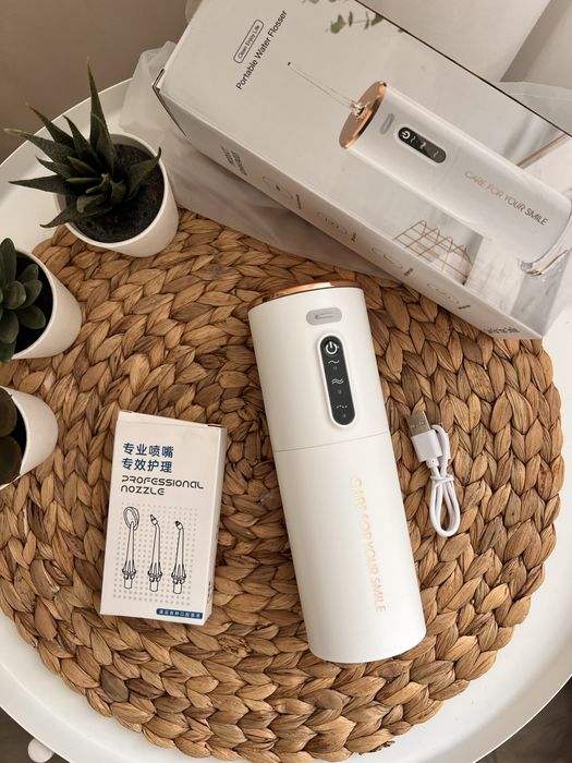 Іригатор електричний.