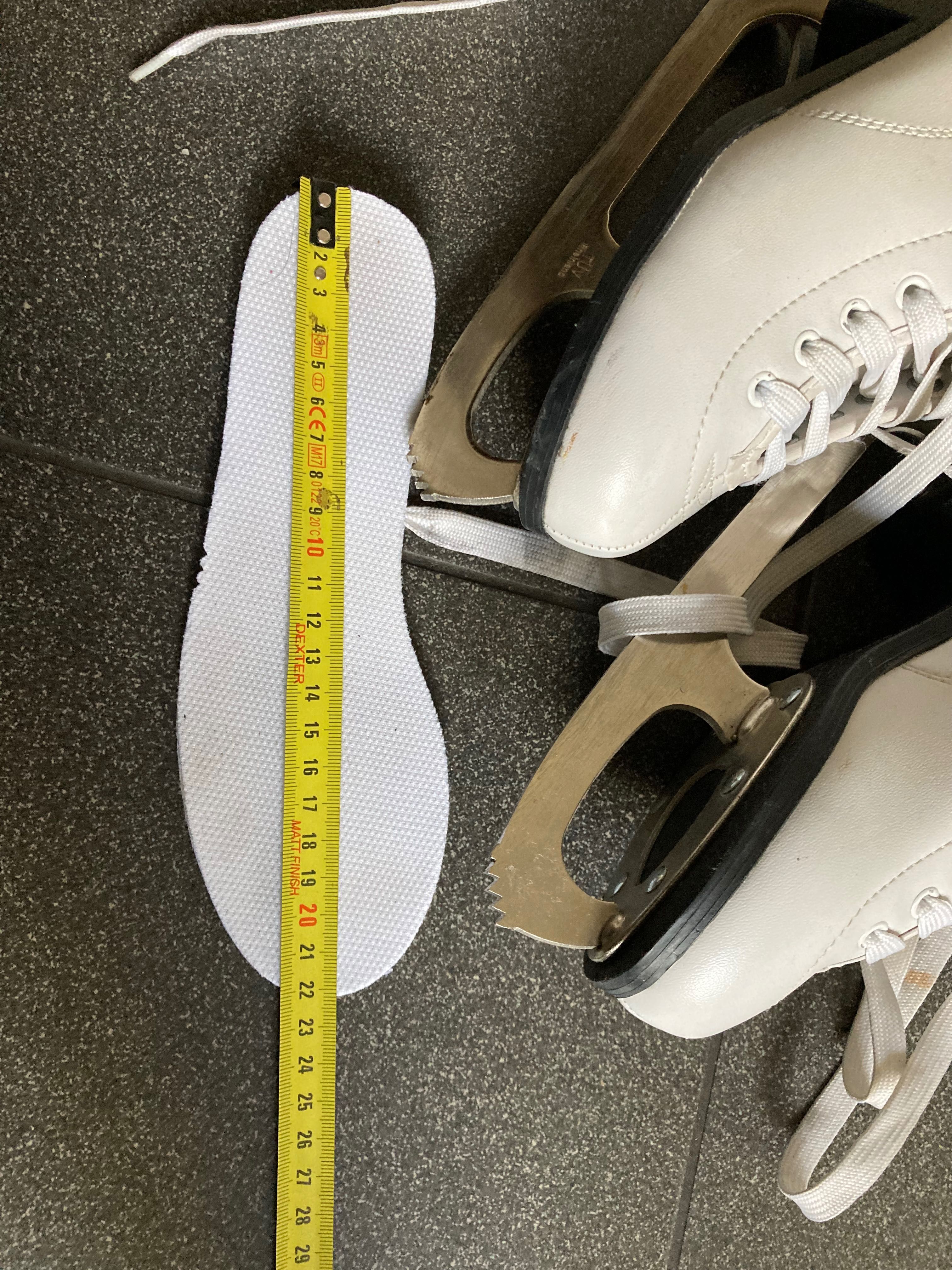 Sprzedam łyżwy figurowe rozmiar 35