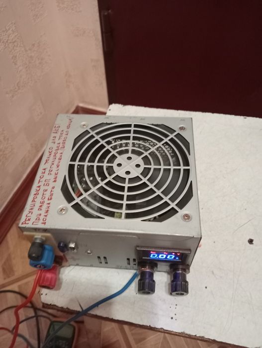 Зарядное устройство 12v, 10a. Он же блок питания 8 - 20 вольт.