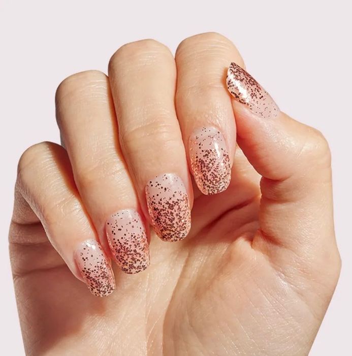 Paski z lakierem do paznokci