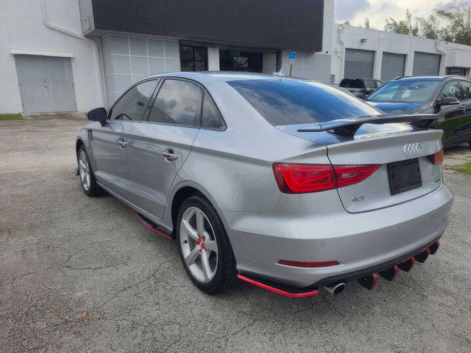 Audi A3      2015