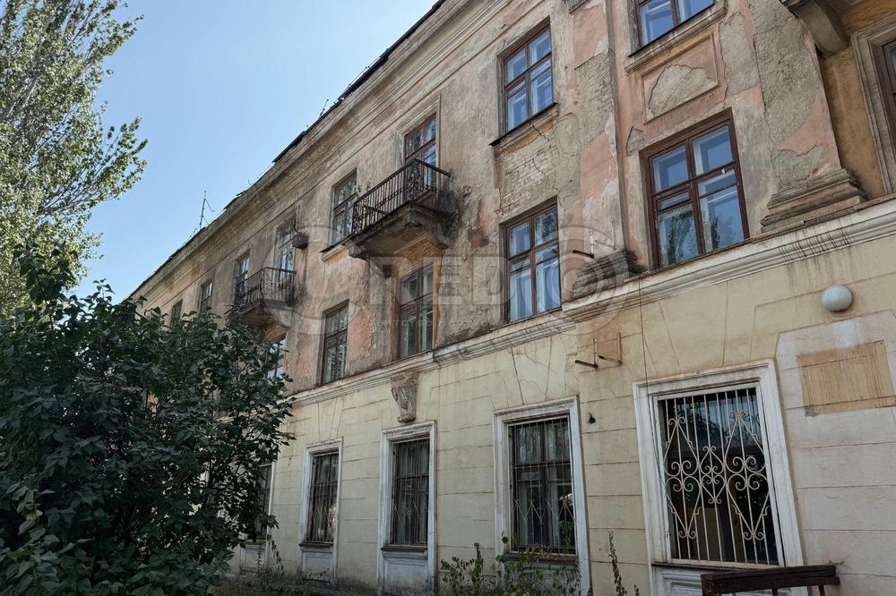 Продаж окремої 3-х поверхової будівлі, р-н Фрунзе