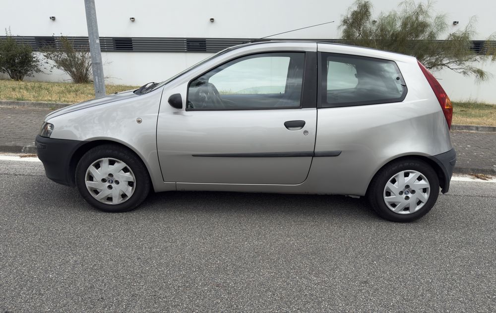 FIAT PUNTO  ano 2000