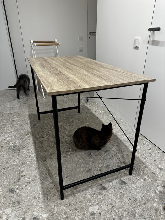 Стіл письмовий/робочий