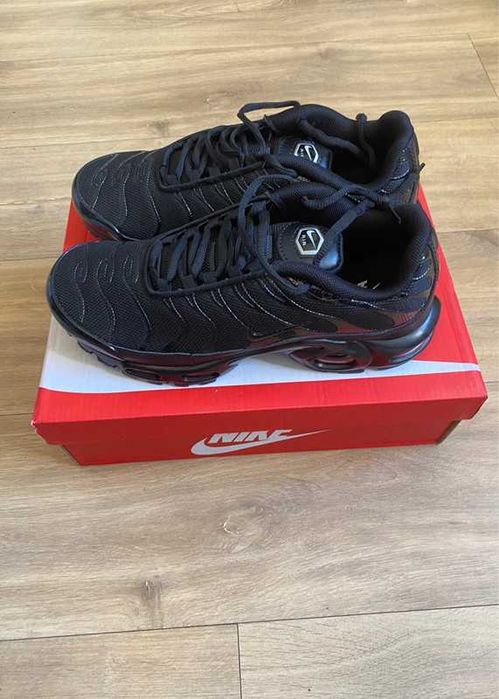Buty Trampk Nike Air Max TN Plus Black R.36