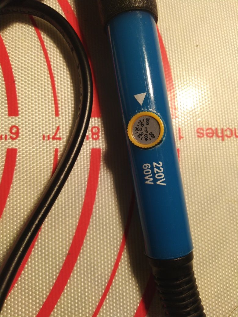 Lutownica 230v 60w z akcesoriami