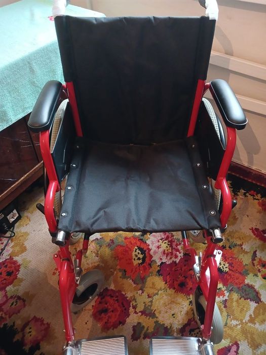 Коляска инвалидная
