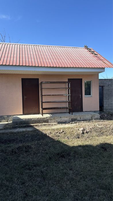 Прожаж 2х поверхового будинку з хлрошою локацією .