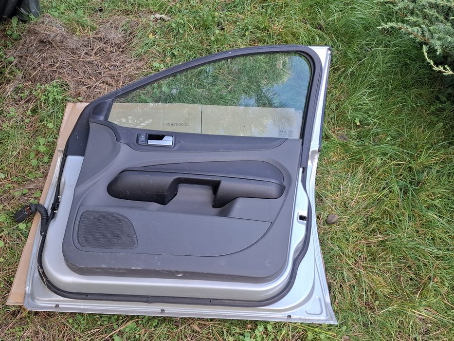 Drzwi z samochodu Ford Focus 2-2007 roku