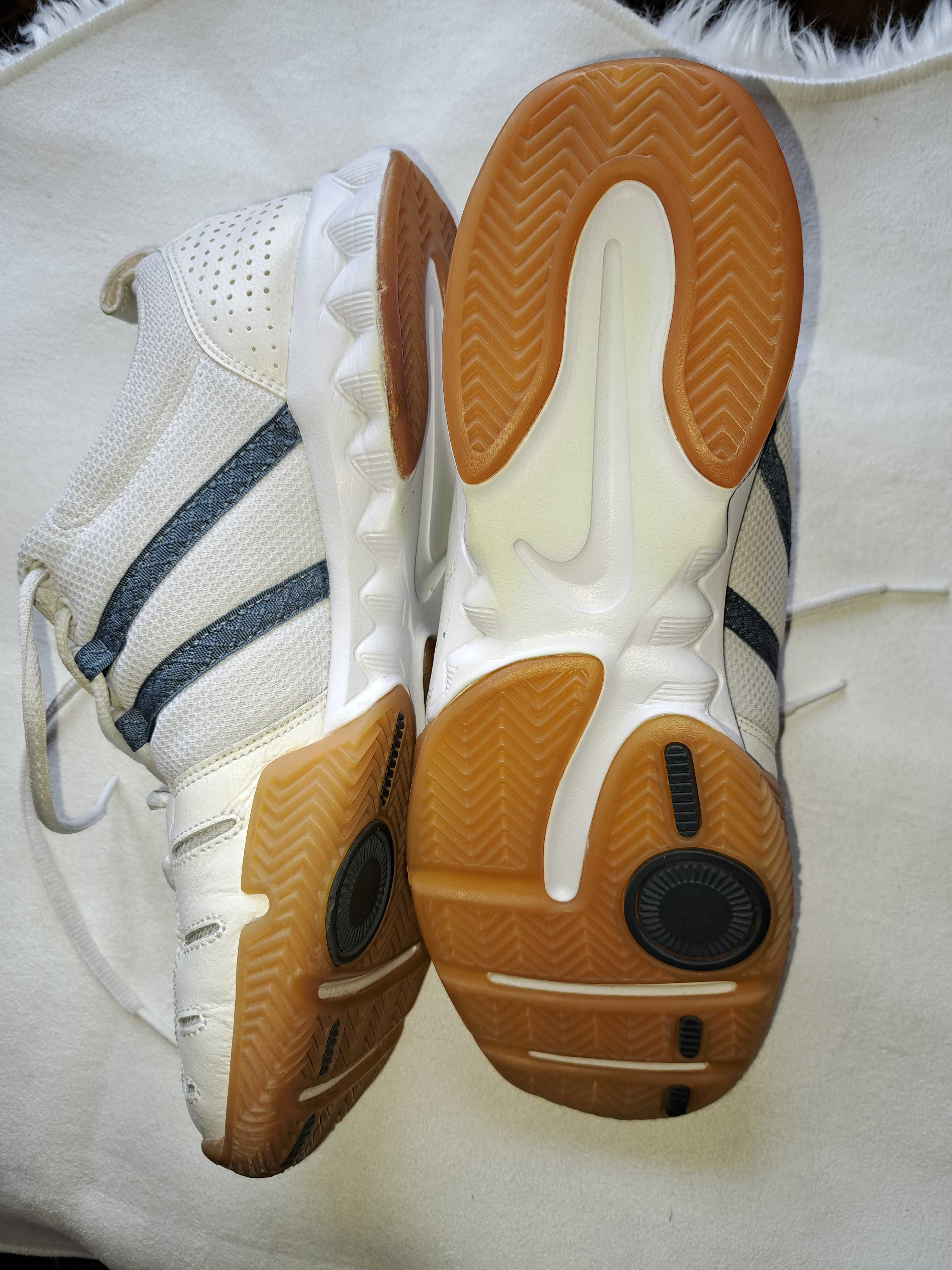 Sneakersy NIKE białe, rozmiar 45, Indonesia