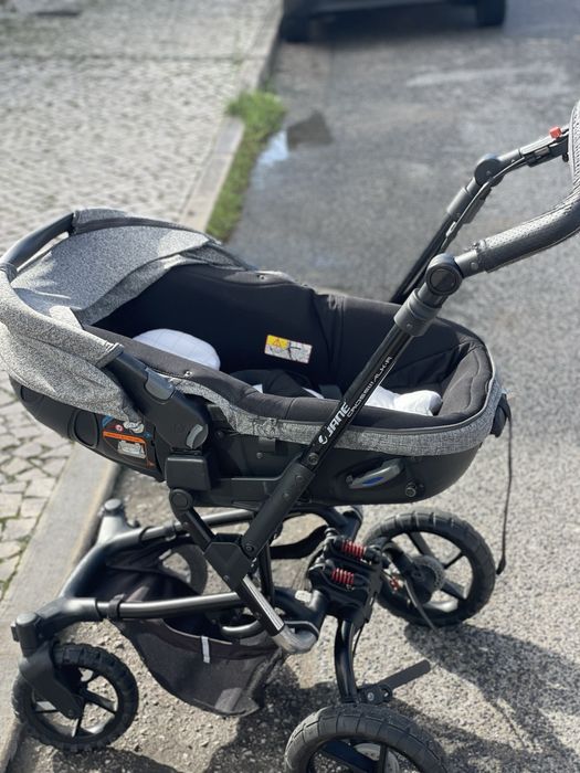 Vendo carrinho Jané + ovo matrix light + base isofix