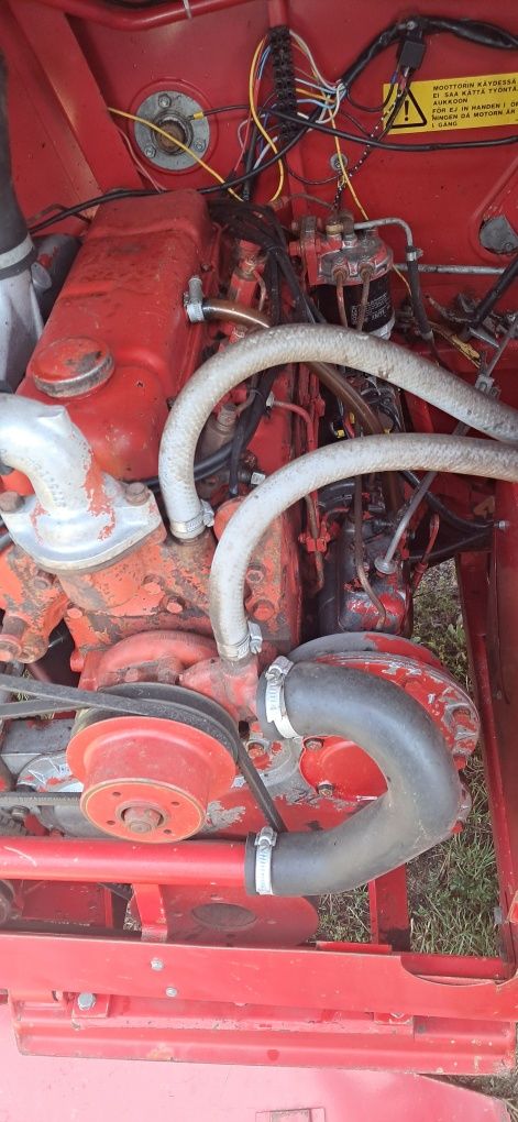Комбайн Massey Ferguson 16!